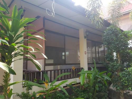 Hostal Niracha Chaweng House