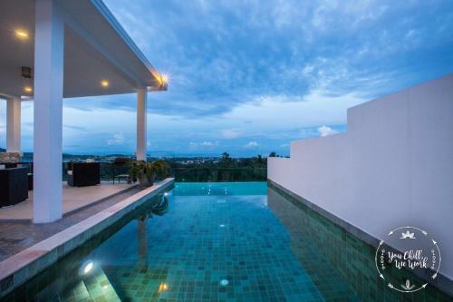 Azur Luxurious Villa 4 Br Ocean View