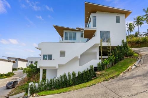 Emerald Villa 3 Br Sea Views