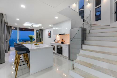 Emerald Villa 3 Br Sea Views