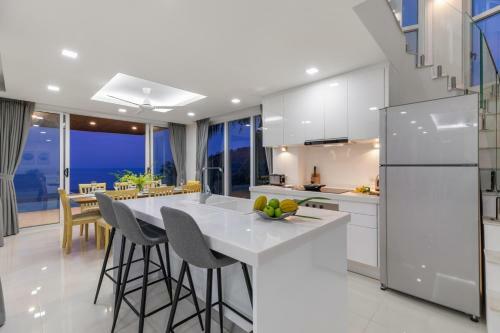 Chaweng Noi Luxury Morden Style 4-br Dream Villa