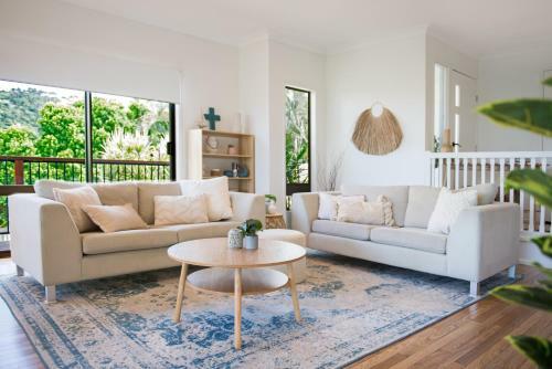 Beach House On Main- Airlie Beach