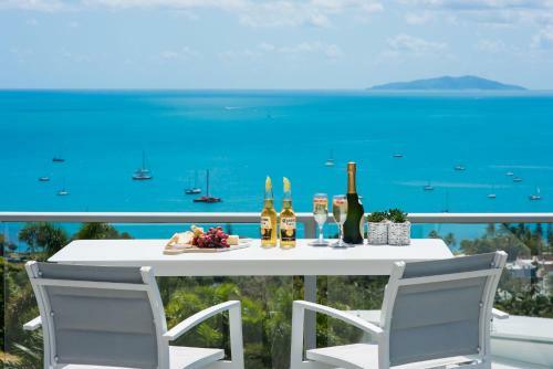 What A View - 2 Bedroom Apartment