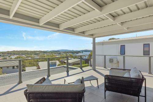 Coastal Charm 24a
