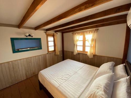 Hotel Castaway Beach Bungalows