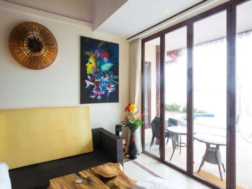 5 Bedroom Seafront Villa Phanghan
