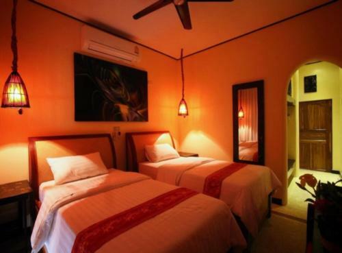 5 Bedroom Seafront Villa Phanghan
