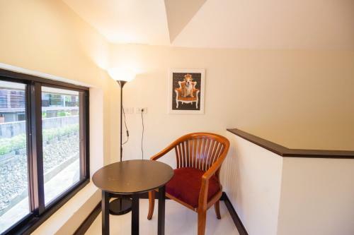 Luxury Pool Villa 4 Br 900m Beach 1.5 Km Downtown