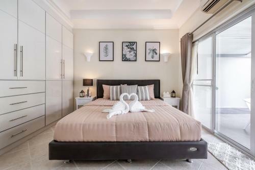 Majestic Residence Pool Villas Private Beach Pattaya