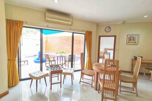 Anb Poolvilla 3br Walk Private Beach In Pratamnak