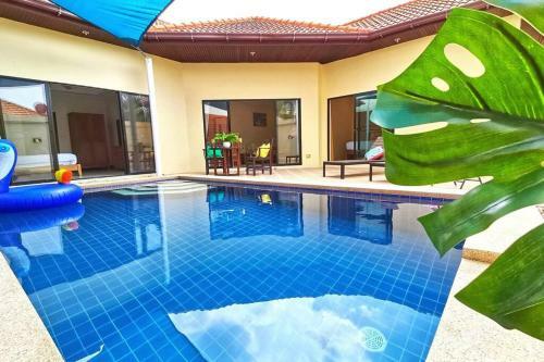 Anb Poolvilla 3br Walk Private Beach In Pratamnak