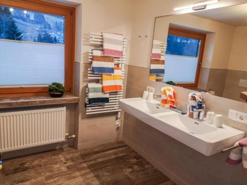 Holiday Home Ferienhaus Wildkogel