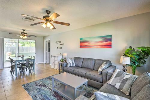 Charming Merritt Island Home With Pool And Grill!