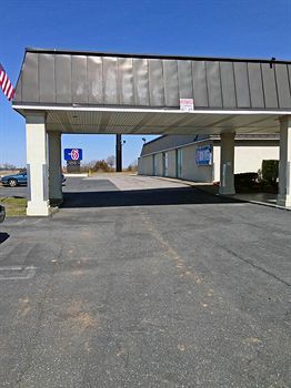 Motel 6 Staunton