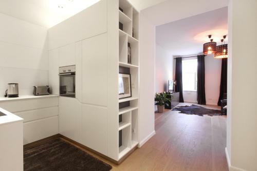 Ana Maria Apartments