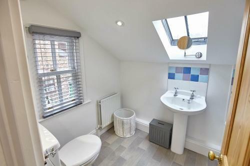 Host & Stay - Rose Cottage @ Durham