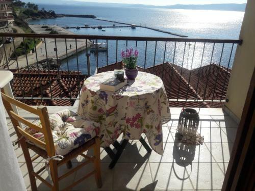 Cute Apartments With Romantic View