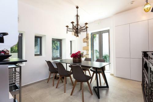 Villa Muazzo Historic Residence, A Modernized Gem!