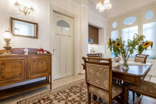 Apartamento Neoclassical Flat With 2 Bedrooms In Piraeus