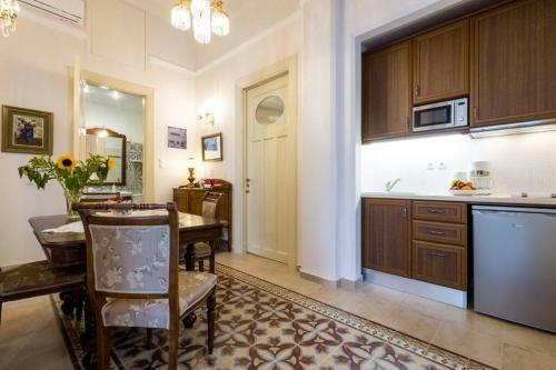 Apartamento Neoclassical Flat With 2 Bedrooms In Piraeus