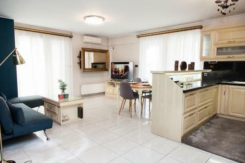 Apartamento Elegant & Spacious Apt. W/ Sea View!