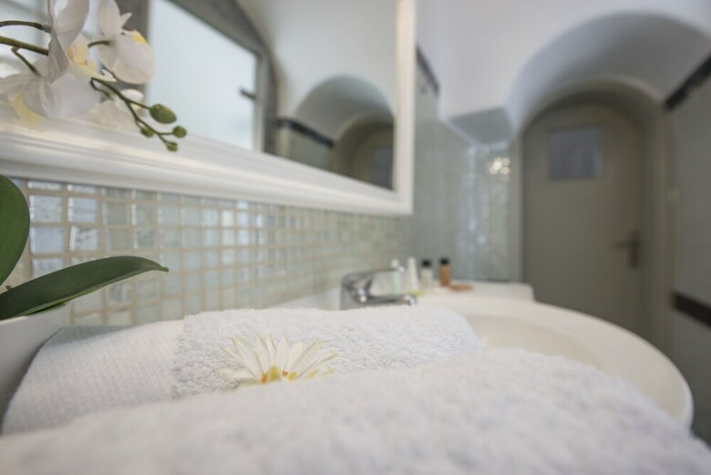 Villa Santorini 180 Degrees