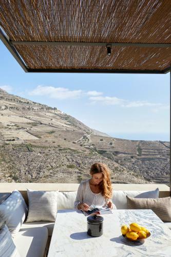 Villa Santorini Sky, The Lodge