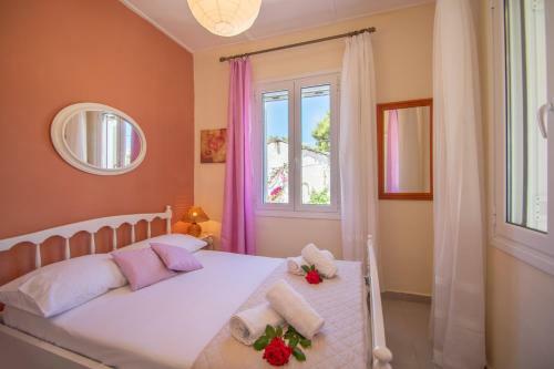 Dora's Tsilivi Beach House A