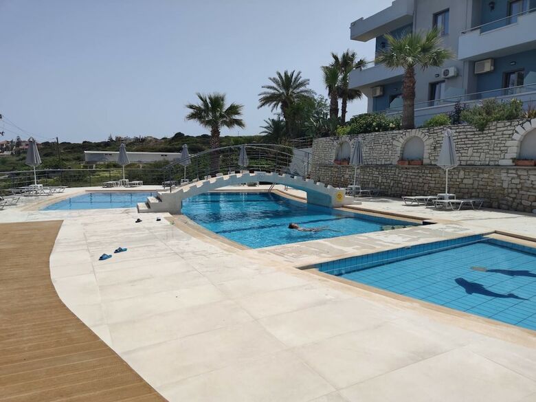 Oasis Scaleta Hotel