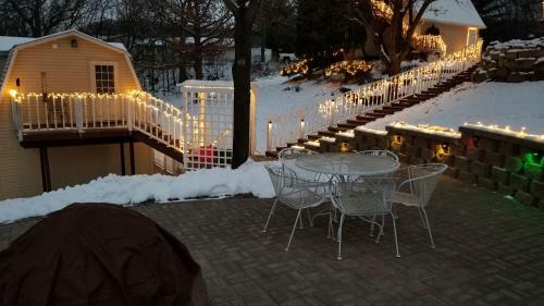 Lodge Trickling Waters Retreat