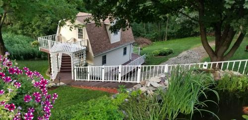 Lodge Trickling Waters Retreat