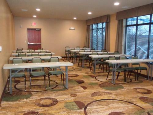 Hotel Cobblestone Inn And Suites Marquette