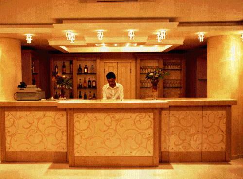 Oasis Hotel