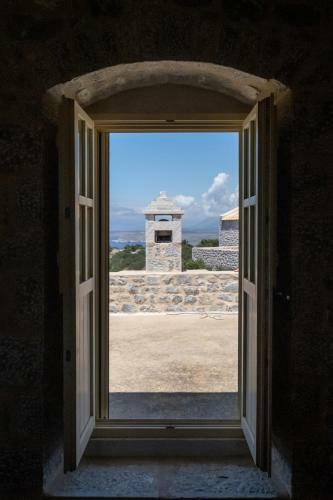 Modern 1bdr Stone Tower, Majestic View In Mani