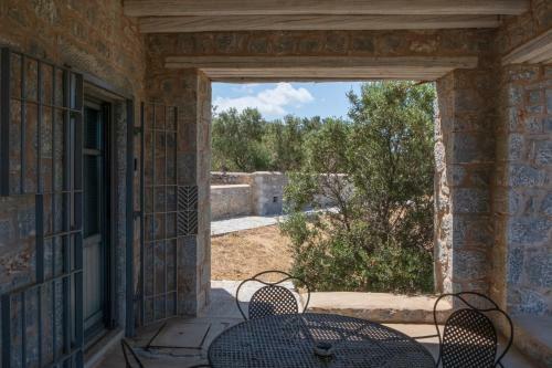 1bdr Loft In Stone Tower, Majestic View In Mani