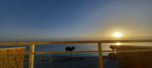 Lovely Maisonette Right In Front Of The Sea