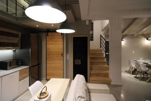 Modern Historical Center Apartment In Preveza 75m2