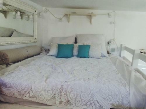 The Oceanographer's Home, A Chora Hideaway