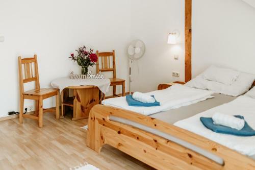 Hostal K�k Vend�gh�z Family Resort