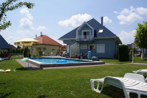 Hostal K�k Vend�gh�z Family Resort