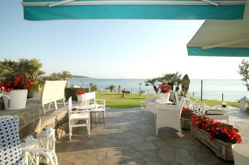 Luxurious Beachfront Family House