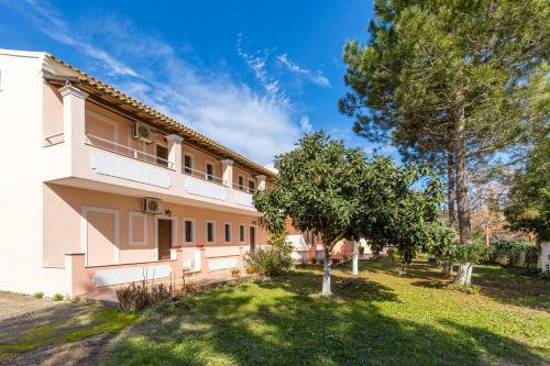 Hotel Nikos Pool Apartments - Ground Floor