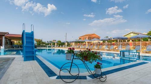 Spiros Apartments