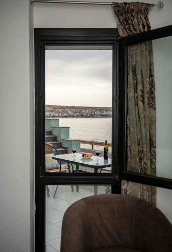 Sunrise Beachfront Apartment