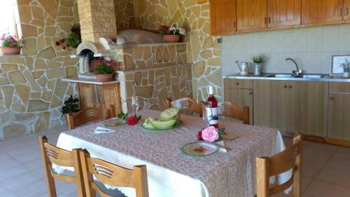 Villa Anna's Family House