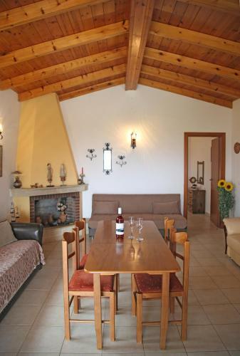 Villa Anna's Family House