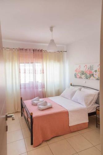 Modern Apartment B - 5min Walk To Beach - AC - Wifi