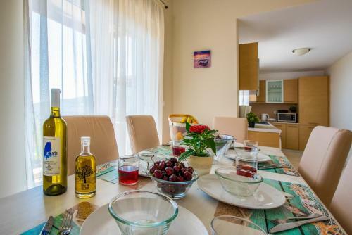 Villa Pegasus-cosy Modern Villa With Private Infinity Pool