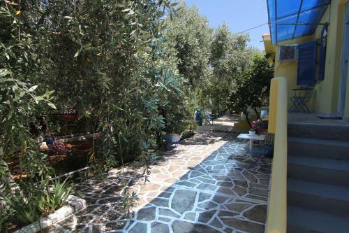 Joanna's House