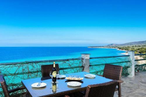 Giotas Sea View Apartment